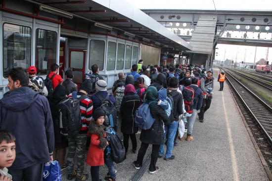 Flchtlingsstrom nach Deutschland weiterhin ungebrochen stark