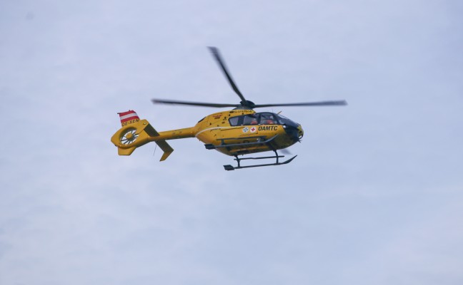 Rettungshubschrauber in Bad Wimsbach-Neydharting im Einsatz