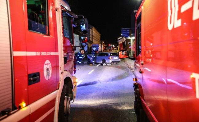 Verkehrsunfall in Wels fordert zwei Verletzte
