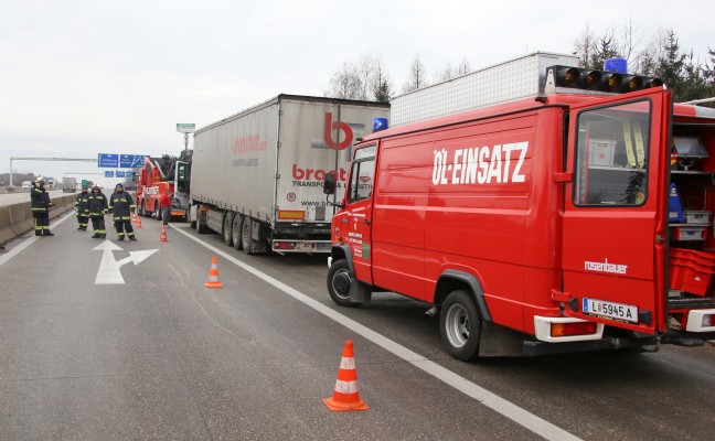 Dieselaustritt auf der Westautobahn sorgt fr Einsatz der Feuerwehr