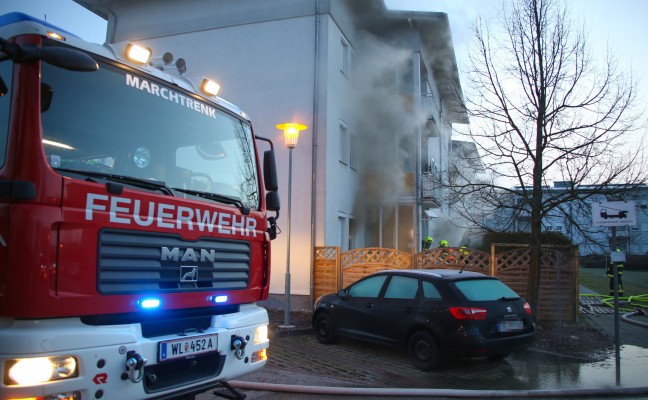Feuerwehren bei Wohnungsbrand in Marchtrenk im Einsatz