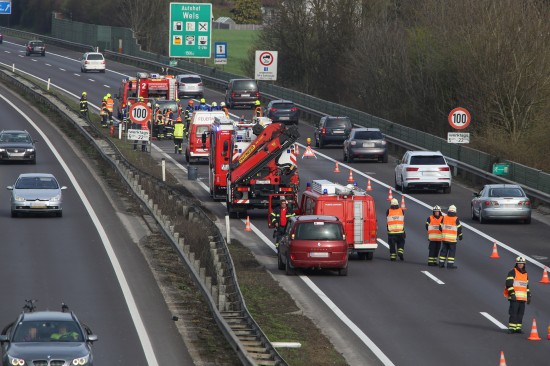Schwerer Verkehrsunfall auf der Welser Autobahn bei Marchtrenk