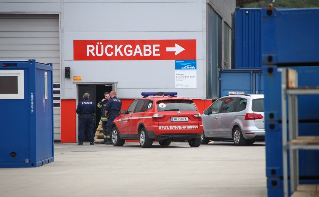Brandmeldeauslsung durch Kleinbrand in Gewerbebetrieb in Wels-Pernau