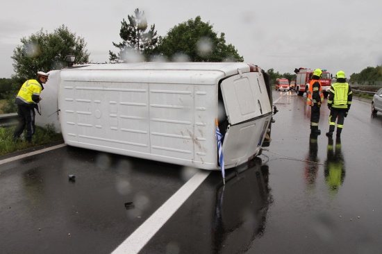 Fahrzeuginsassen überstehen Unfall mit Kleintransporter auf A25 unverletzt