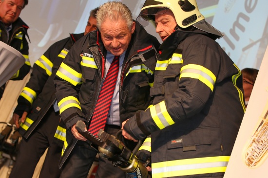 Modernisiertes Einsatzzentrum der Feuerwehr Traun mit gelungenem Festakt eingeweiht