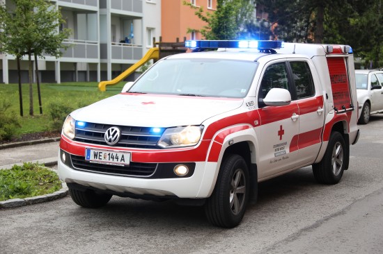 Mann starb nach Sturz vom Balkon eines Wohnhauses in Wels-Neustadt
