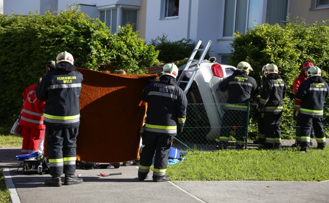 PKW-Lenker nach schwerem Verkehrsunfall in Wels-Vogelweide verstorben