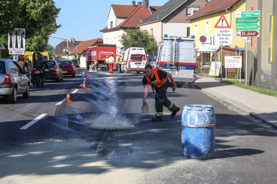 Motorradlenker kam auf längerer Dieselspur in Wels-Pernau zu Sturz