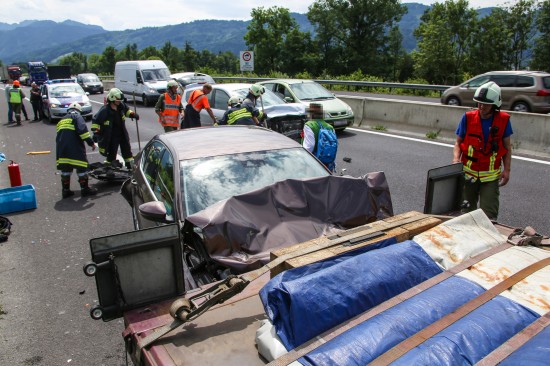 Verkehrsunfall auf der Pyhrnautobahn bei Inzersdorf im Kremstal