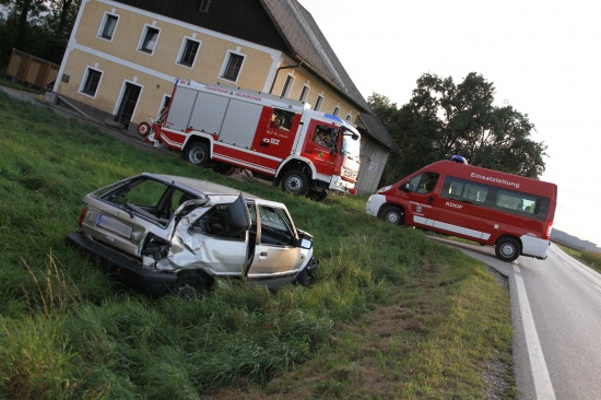 Verkehrsunfall im Abendverkehr auf B1 bei Lambach