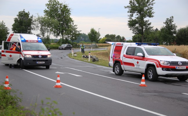 Motorradlenker bei Verkehrsunfall in Wels-Pernau schwer verletzt