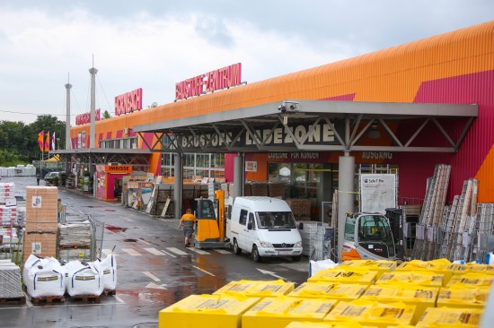 Baumarkt in Ansfelden nach Bombendrohung evakuiert