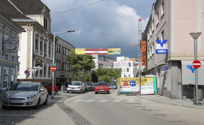 Unbekannter Tter entriss in Grieskirchen Passantin die Geldbrse