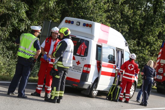 PKW-Lenker bei Fahrzeugüberschlag in Gunskirchen verletzt
