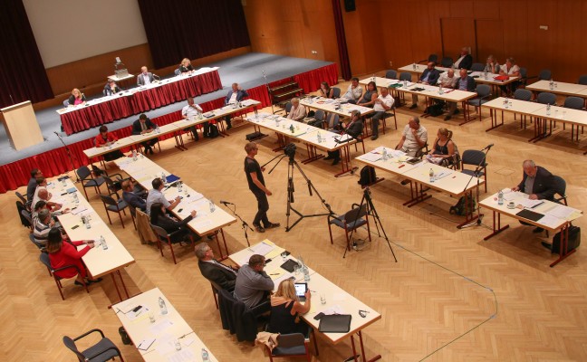 Turbulente Redegefechte bei nchtlicher Gemeinderatssitzung in Wels