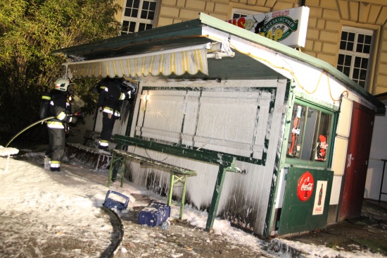 Kiosk in der Linzer Straße in Brand gesteckt