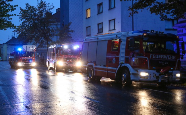 Defekter Beleuchtungskrper lst Feuerwehreinsatz in Wels-Innenstadt aus