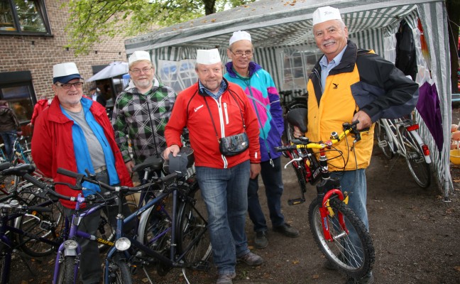 Viele Schnppchenjger beim Flohmarkt in der Pfarre Wels-St. Josef