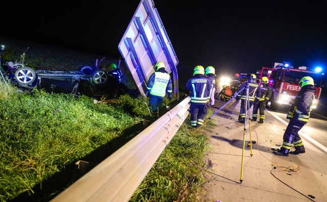 Schwerer Verkehrsunfall auf der Westautobahn bei Allhaming fordert mehrere Verletzte
