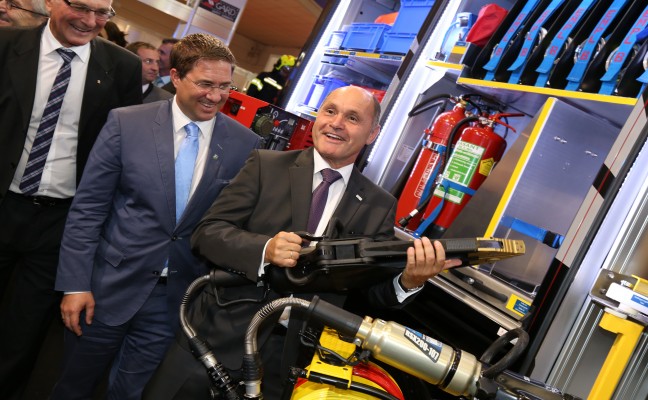 Innenminister Wolfgang Sobotka (VP) erffnete Messe "Retter 2016"