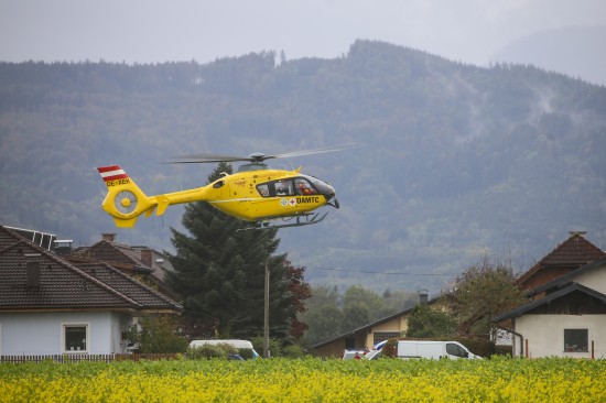 Notarzthubschrauber bei Kindernotfall in Pettenbach im Einsatz