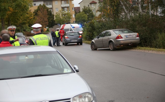 Verkehrsunfall mit drei Fahrzeugen in Wels-Neustadt fordert zwei Verletzte