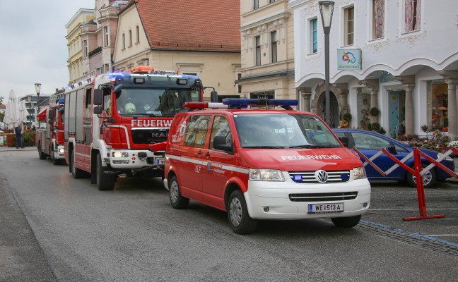 Einsatz der Feuerwehr durch Geruchsbelstigung in Wels-Innenstadt