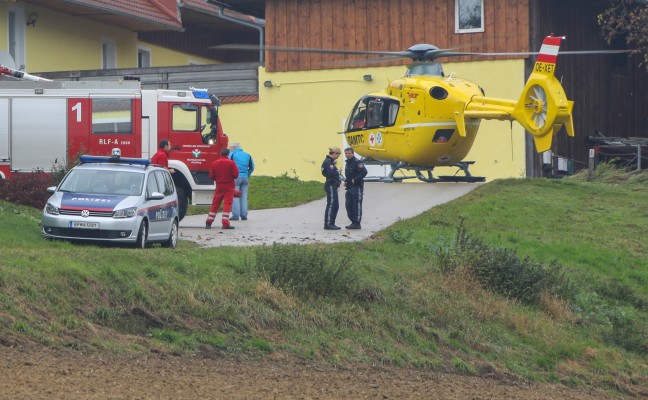Schwerverletzter bei Traktorabsturz in Pucking