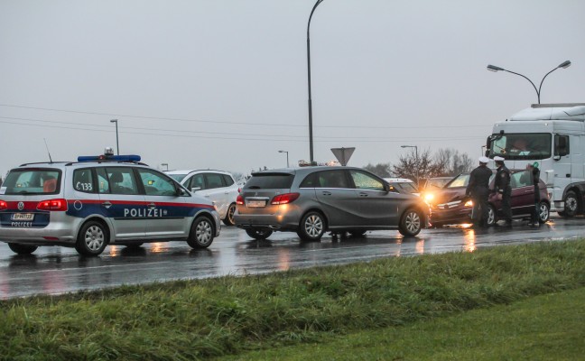 Auffahrunfall in Marchtrenk verschrfte Verkehrschaos