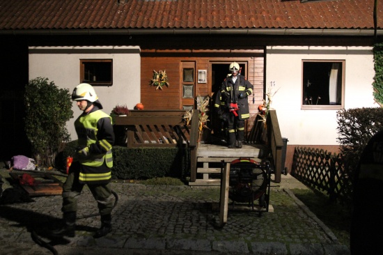 Eine verletzte Bewohnerin bei Zimmerbrand in Wartberg an der Krems