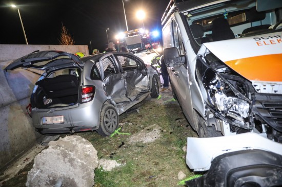 Drei Verletzte bei Kreuzungscrash in Gunskirchen