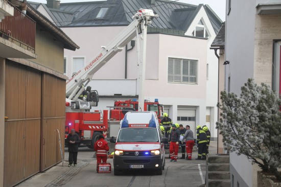 Personenrettung nach schwerem Sturz in einem Wohnhaus in Kremsmünster