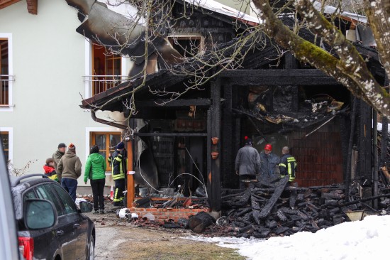 Brand einer Holzhütte in Roßleithen griff auf Wohnhaus über