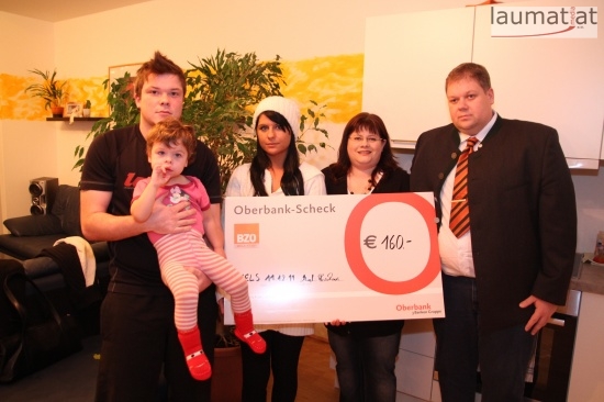Benjamin Kstner mit Selina, Sandra Riener, Ingrid Roschanz und BZ-Bezirkssprecher Martin Roschanz