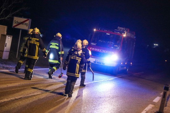 Minimale Aufrumarbeiten fr die Feuerwehr nach Cobra-Einsatz in Pichl bei Wels