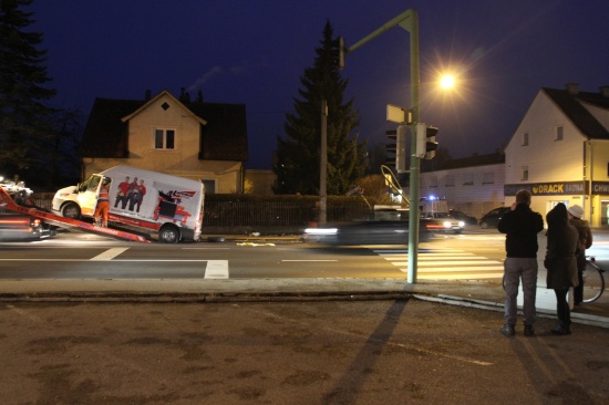 Behinderungen durch Verkehrsunfall im Abendverkehr in Wels
