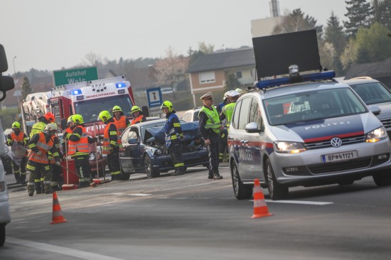 Biertischgarnitur löst Auffahrunfall auf Welser Autobahn bei Marchtrenk aus