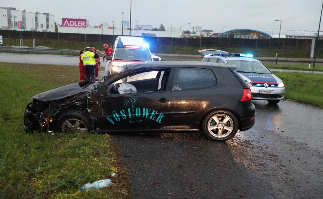Ein Verletzter bei Überschlag mit Auto auf der Innkreisautobahn in Wels