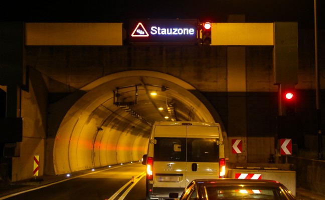 Verkehrsunfall auf der Pyhrnautobahn im Speringtunnel