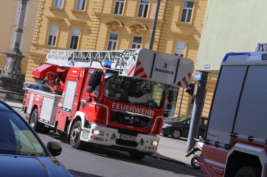 Trffnung durch Feuerwehr: Kinder sperrten sich in Wohnung ein