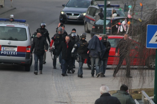 Bewaffneter Räuber nach Banküberfall in Eberstalzell festgenommen