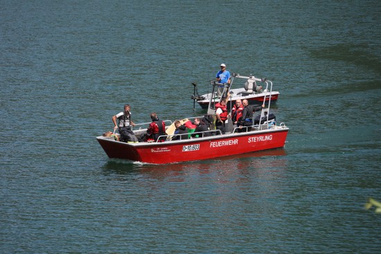 Unfall mit Boot auf Stausee beschäftigte Einsatzkräfte der Feuerwehr