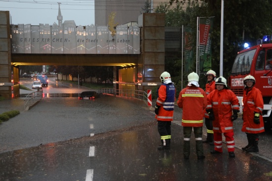 Heftiges Unwetter sorgt für Großeinsatz der Feuerwehren in Oberösterreich