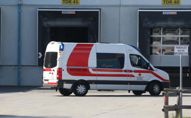 Schwerer Arbeitsunfall bei Firma in Wels-Pernau