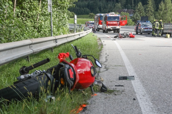 Motorradlenkerin bei Unfall auf der Pyhrnpass Strae in Roleithen tdlich verletzt