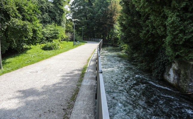 Welser (57) bei Spaziergang in Wels-Innenstadt niedergeschlagen und ausgeraubt
