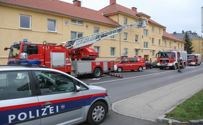 Feuerwehr bei Brandverdacht in Wels-Neustadt im Einsatz