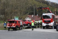 Schwerer Verkehrsunfall zwischen Auto und Fahrzeug der Feuerwehr in Micheldorf in Oberösterreich