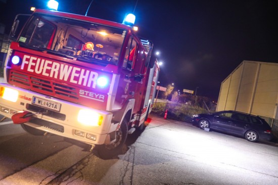 Feuerwehr bei PKW-Brand in Gunskirchen im Einsatz