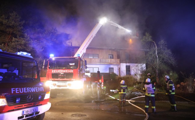 Großeinsatz bei Wohnhausbrand in Rutzenham